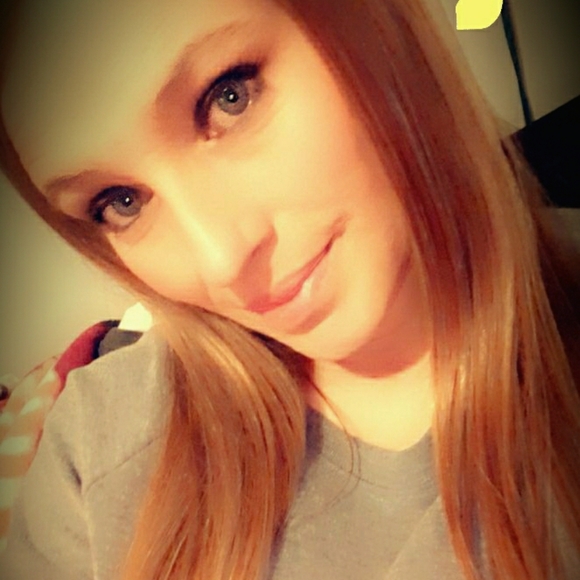 Meet your Posher, Natasha - Picture 2 of 4